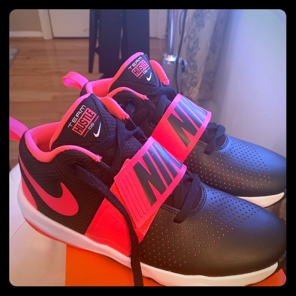 Nike Team Hustle Shoes